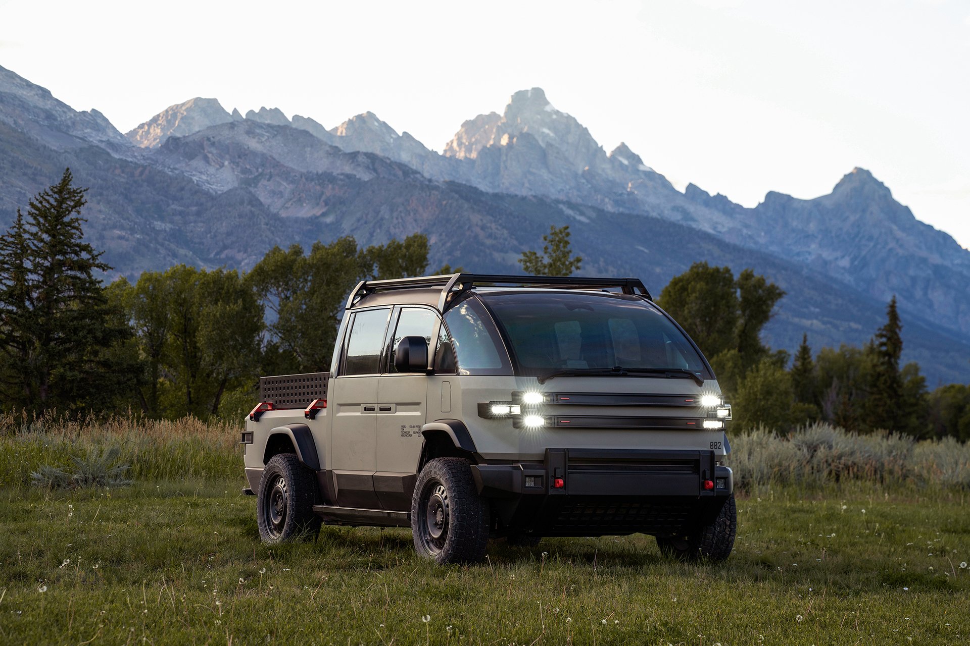 Canoo American Bulldog (2023): Tough Military-Themed Electric Pickup