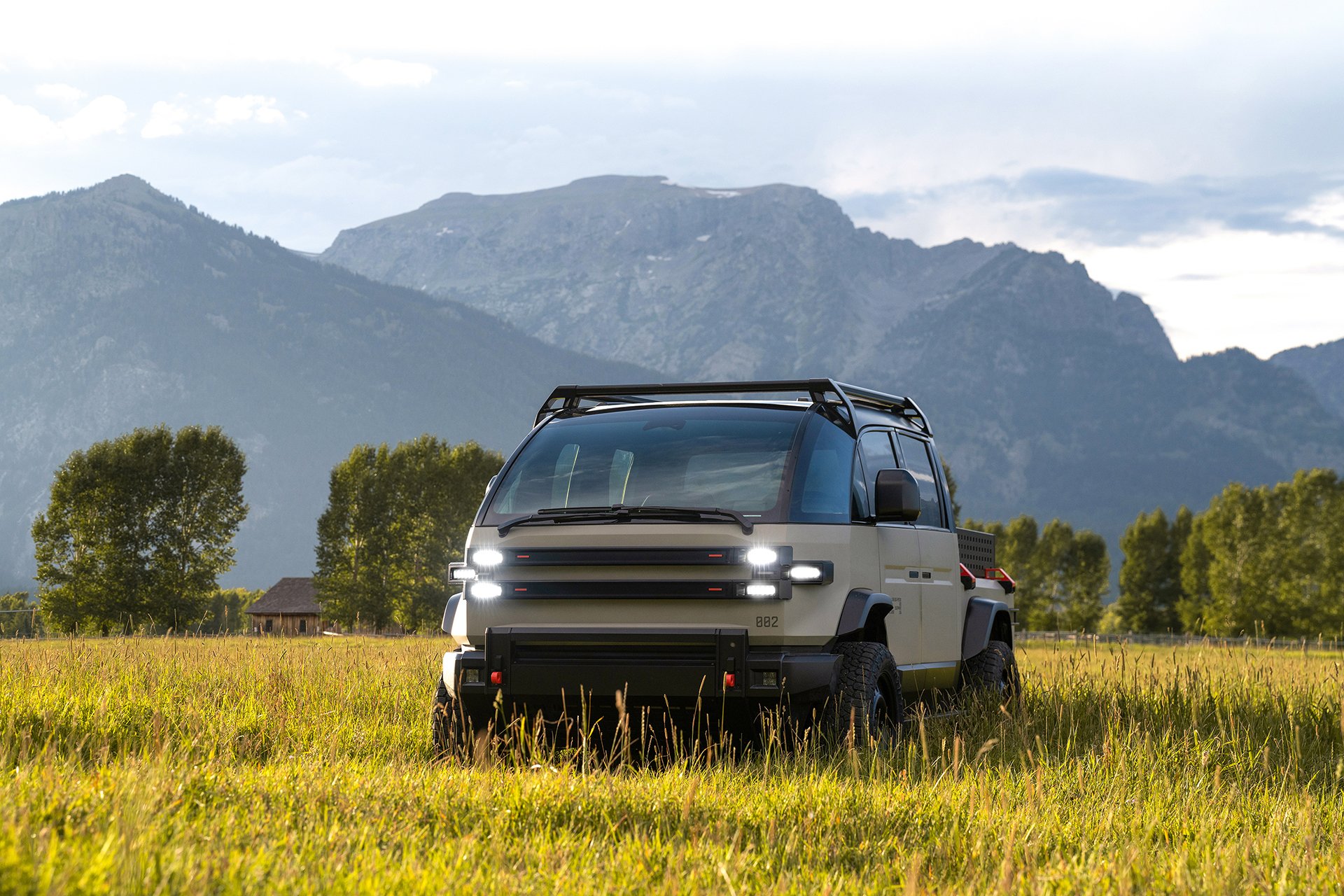 Canoo American Bulldog (2023): Tough Military-Themed Electric Pickup