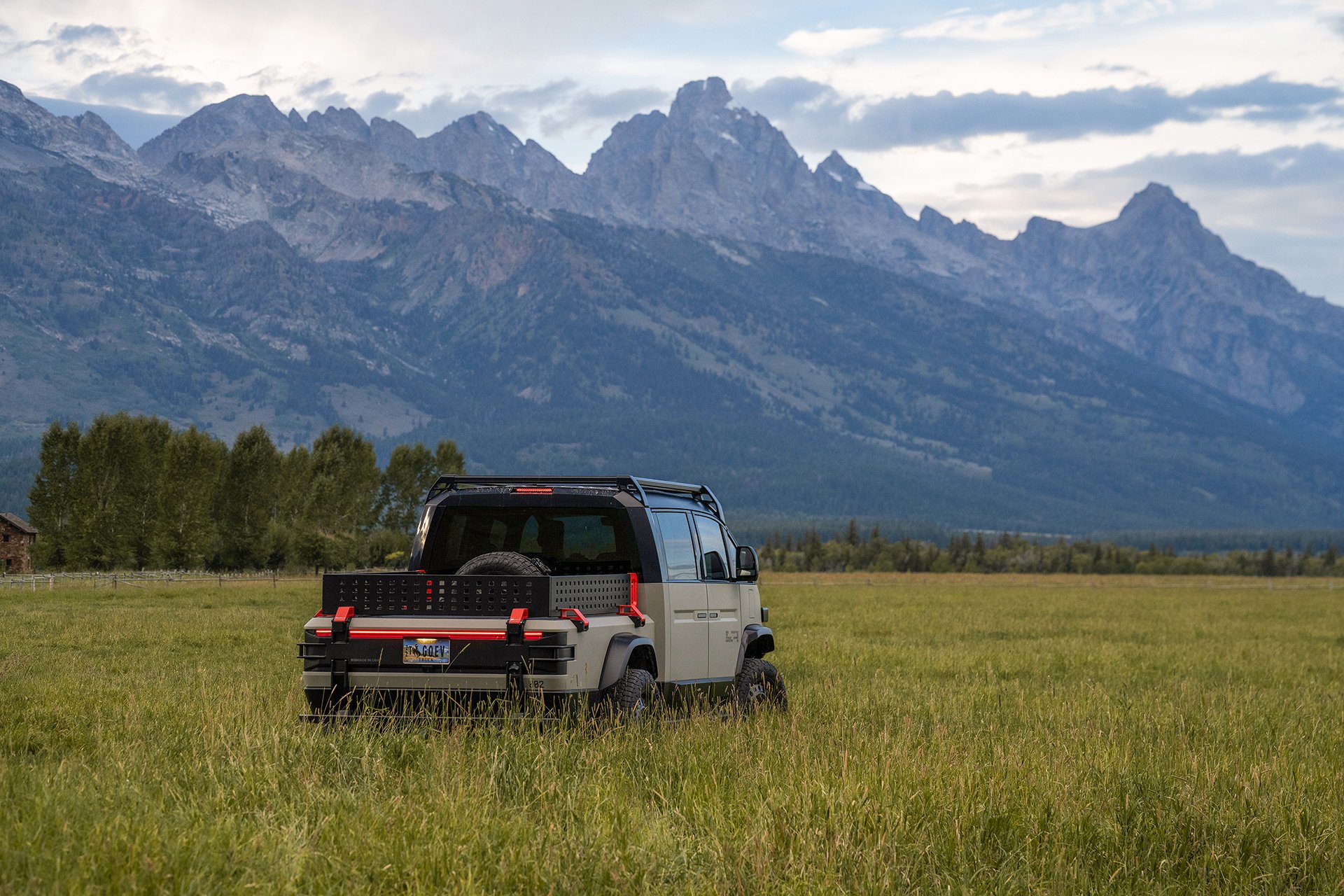 Canoo American Bulldog (2023): Tough Military-Themed Electric Pickup