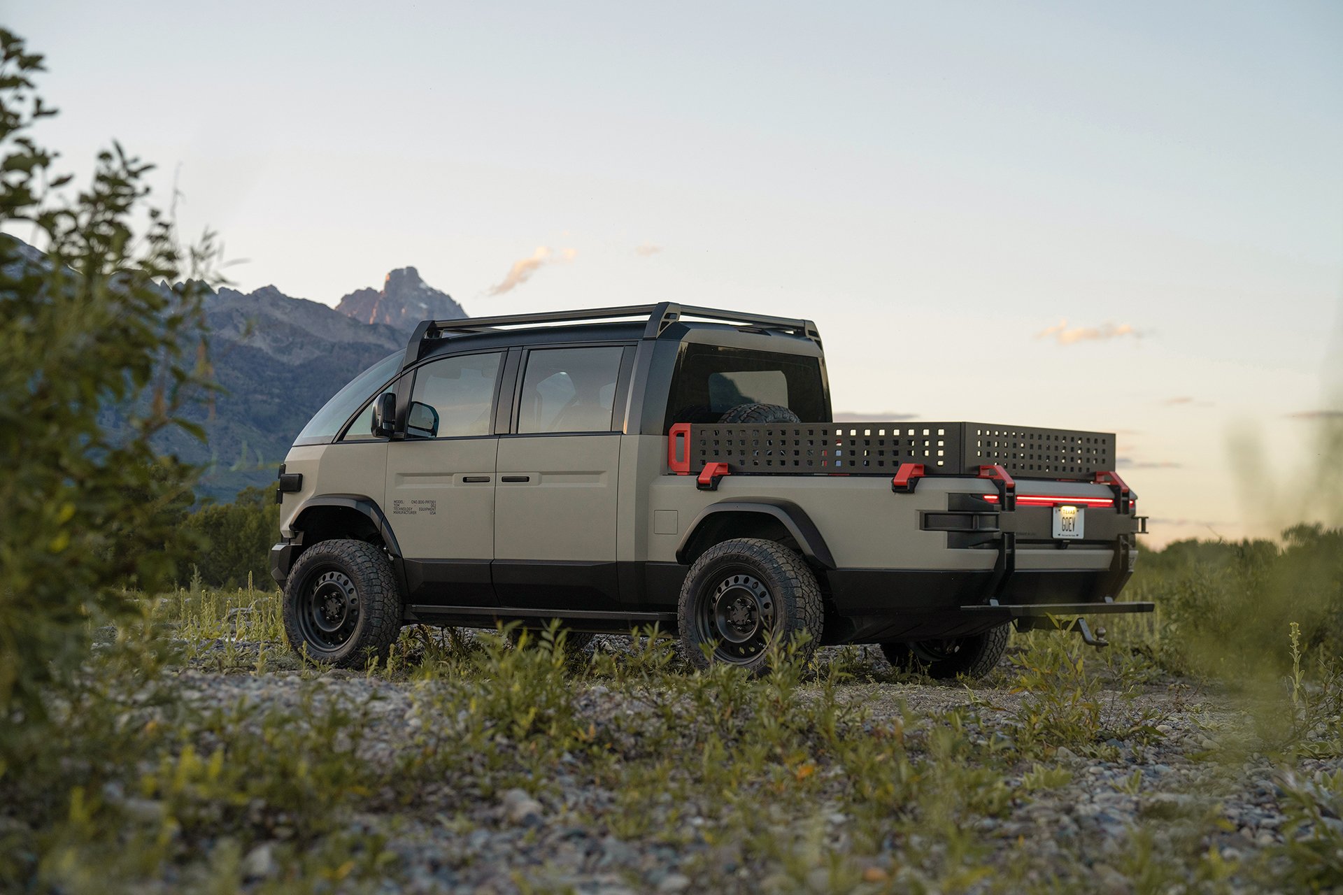 Canoo American Bulldog (2023): Tough Military-Themed Electric Pickup