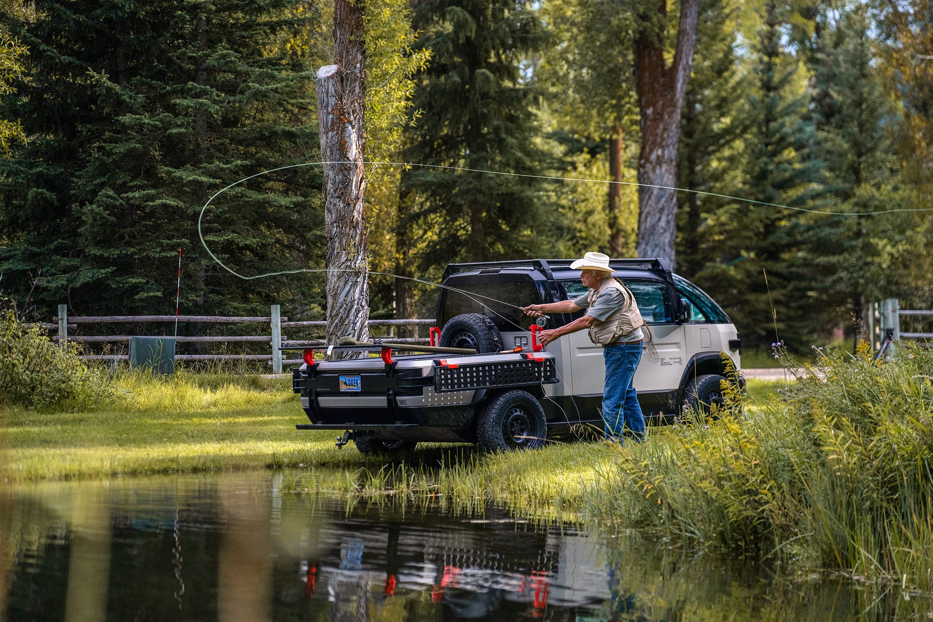 Canoo American Bulldog (2023): Tough Military-Themed Electric Pickup