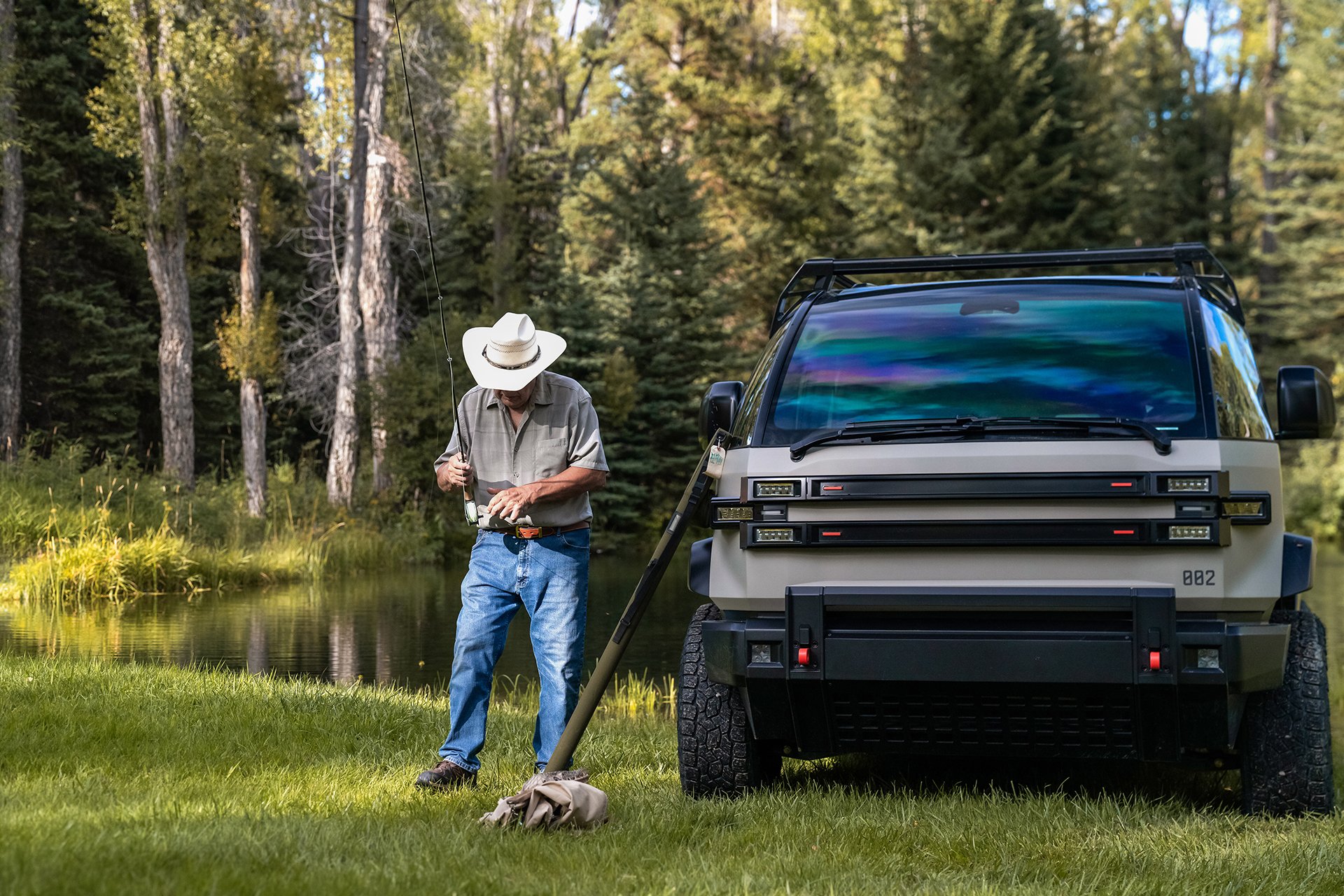 Canoo American Bulldog (2023): Tough Military-Themed Electric Pickup