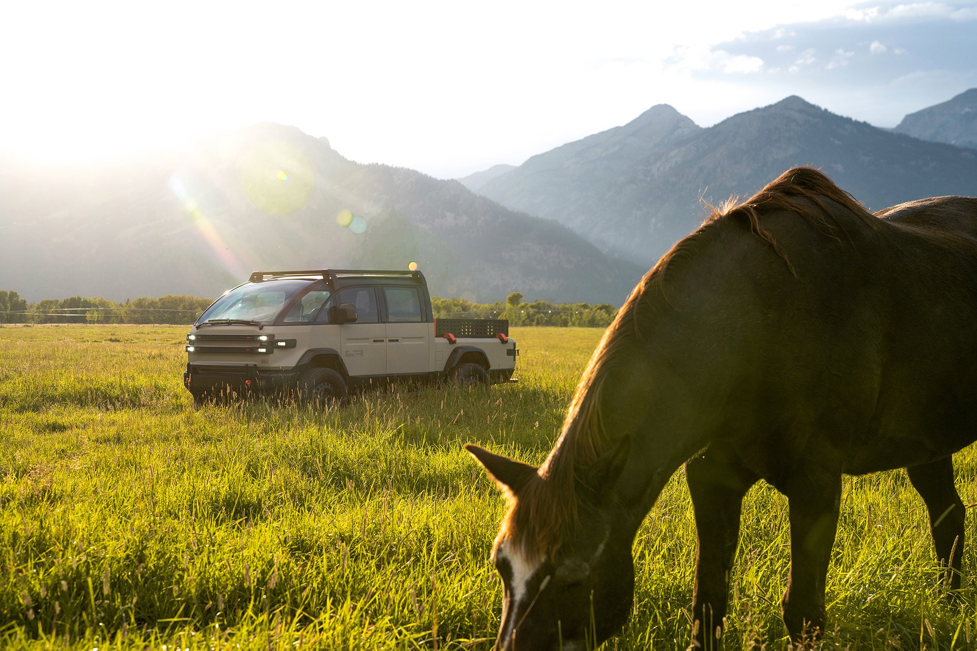 Canoo American Bulldog (2023): Tough Military-Themed Electric Pickup