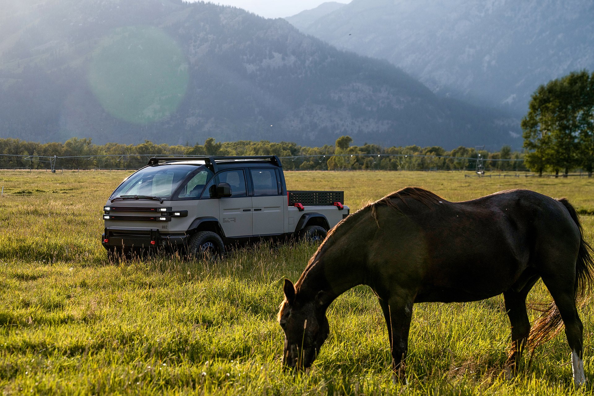 Canoo American Bulldog (2023): Tough Military-Themed Electric Pickup