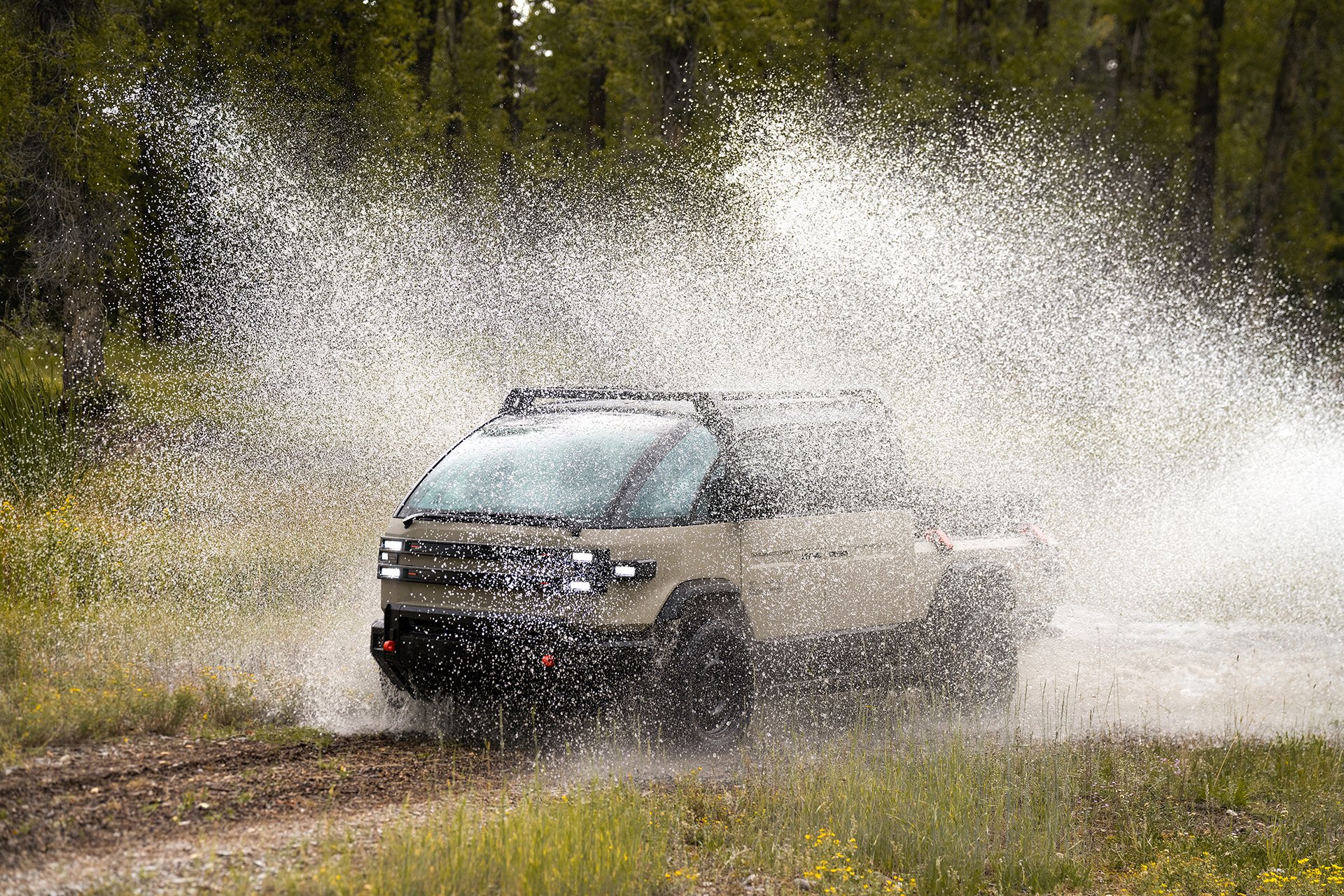 Canoo American Bulldog (2023): Tough Military-Themed Electric Pickup