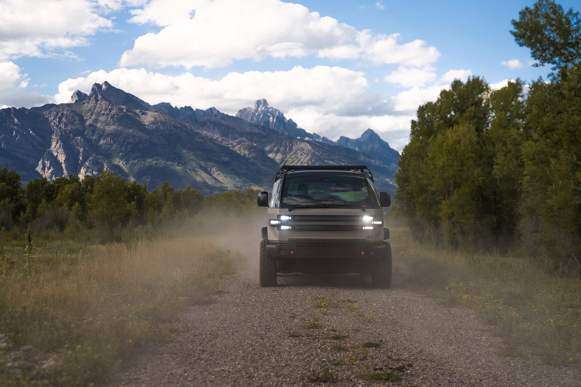 Canoo American Bulldog (2023): Tough Military-Themed Electric Pickup