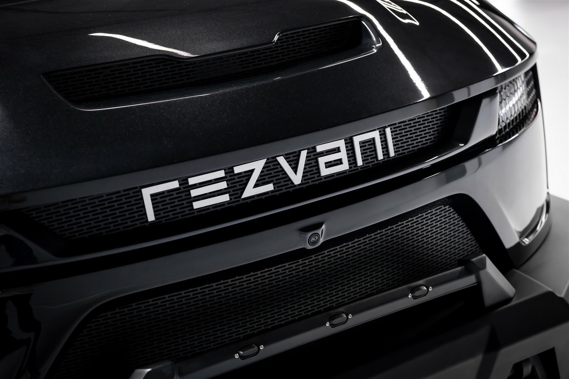 Rezvani Arsenal (2024): Armored SUV based on the Cadillac Escalade