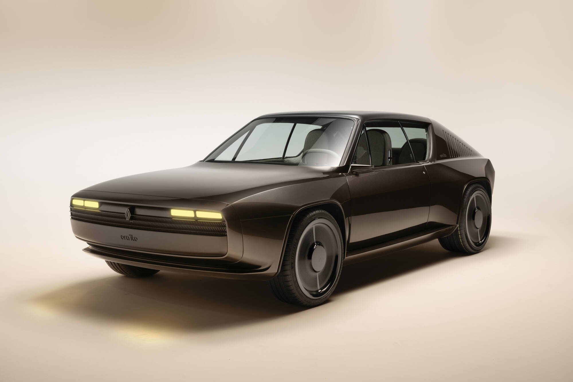 Renault R17 Electric Restomod x Ora Ïto (2024)