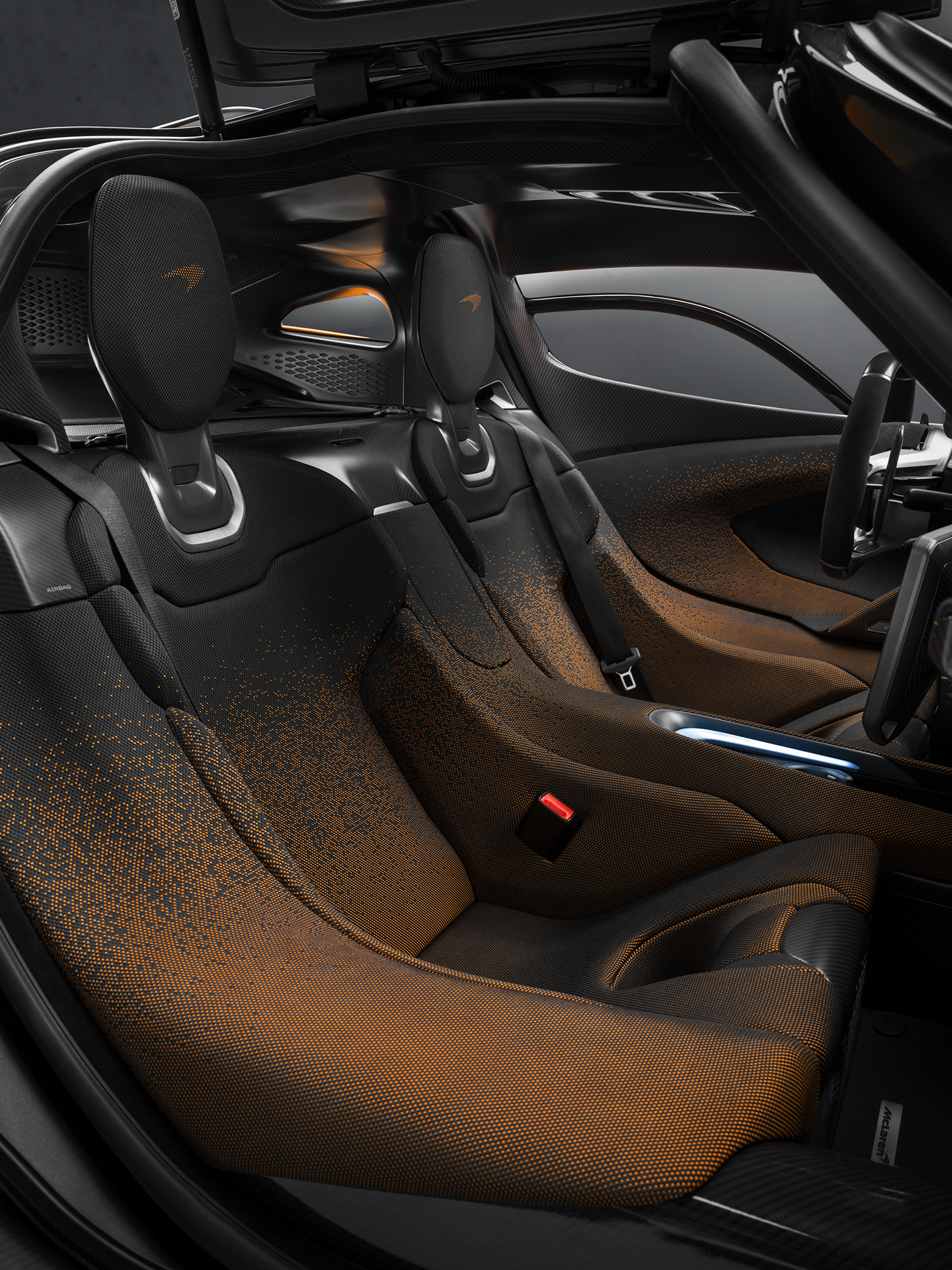 McLaren W1 (2025) – Interior