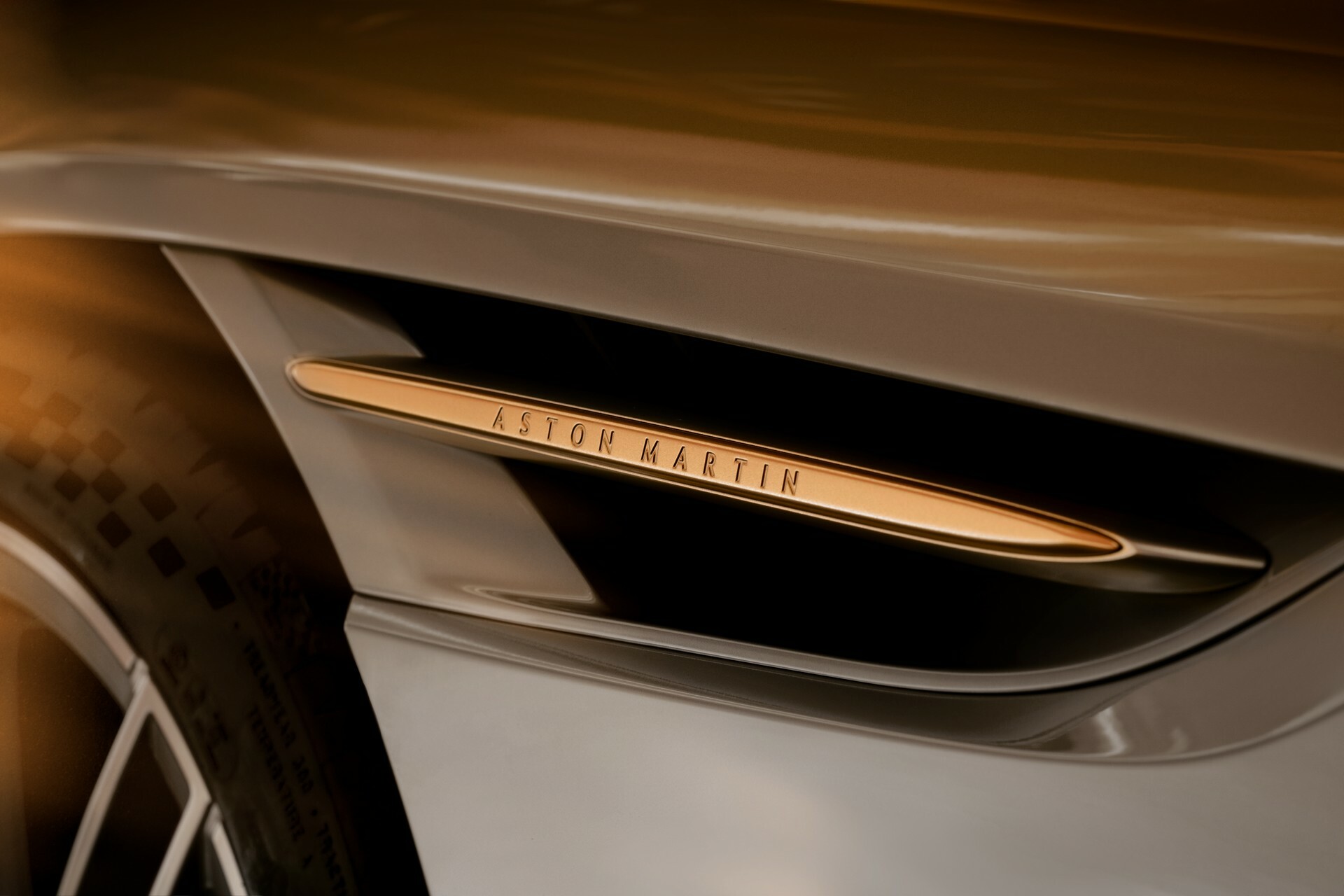 Aston Martin DB12 ‘Goldfinger’