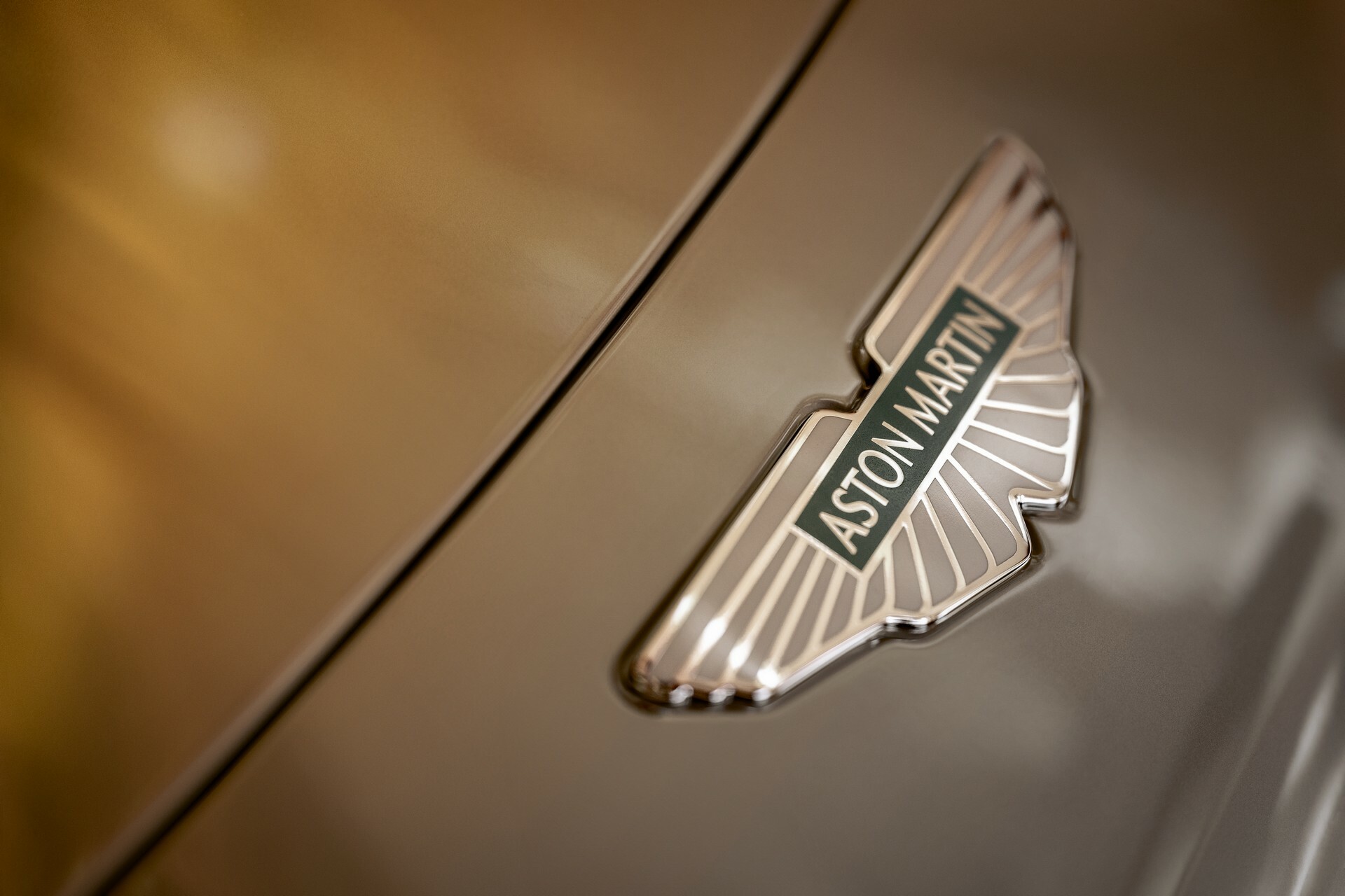 Aston Martin DB12 ‘Goldfinger’