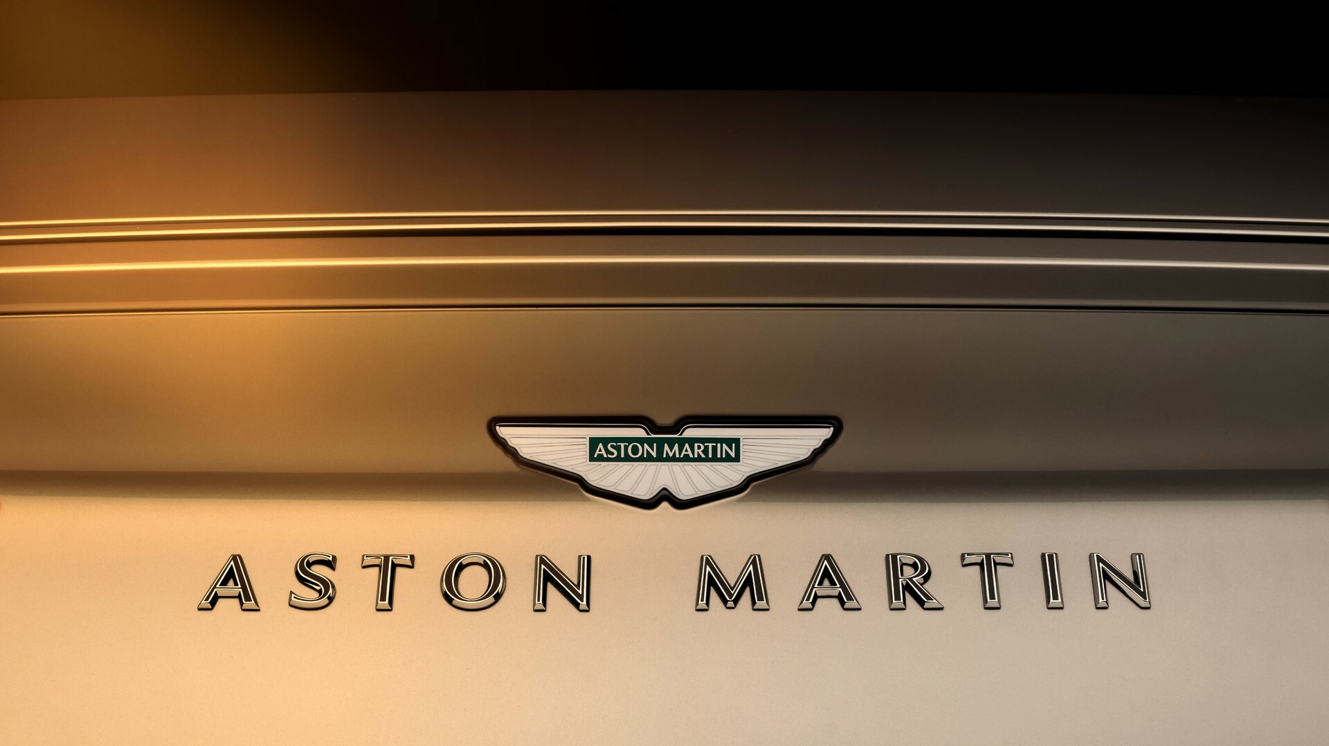 Aston Martin DB12 ‘Goldfinger’