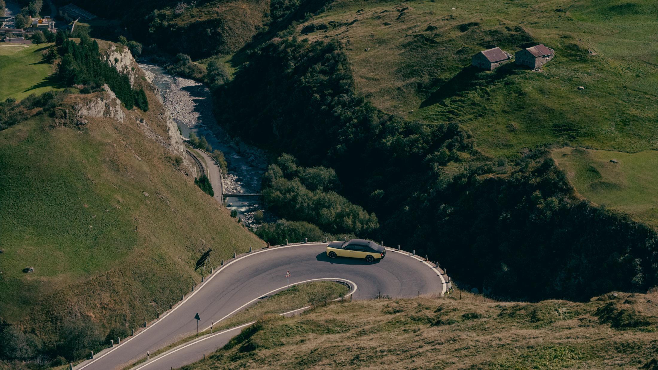 Rolls-Royce Phantom ‘Goldfinger’ (2024)