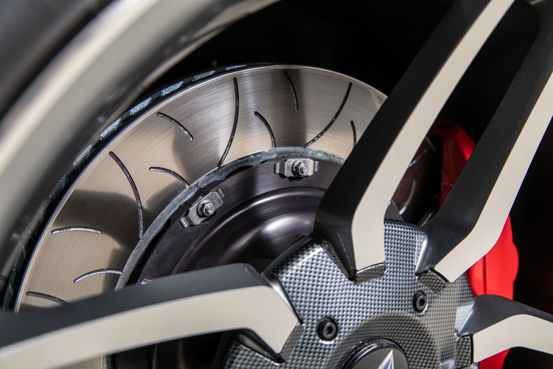 VLF Force 1 V10 (2018)