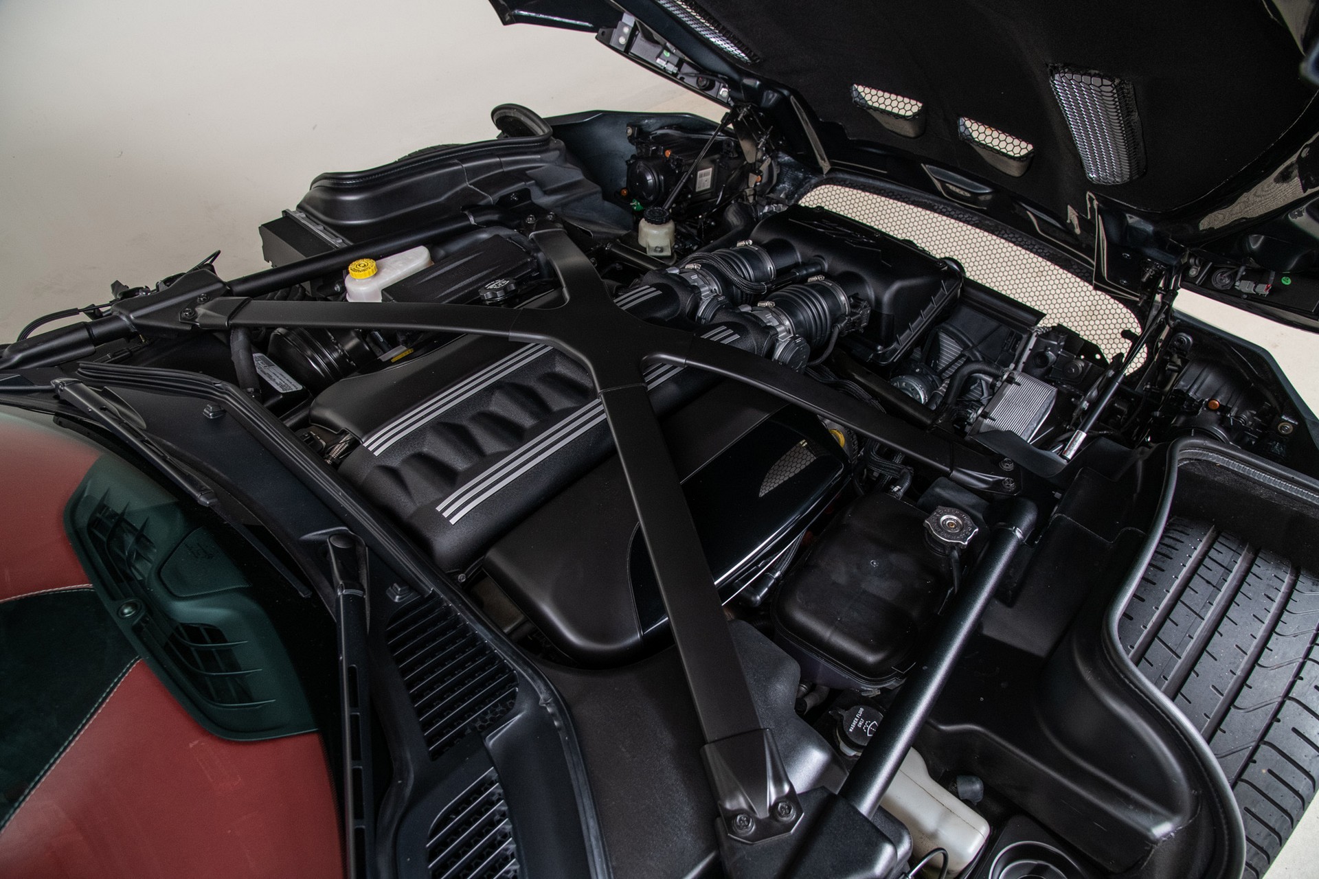 VLF Force 1 V10 (2018)