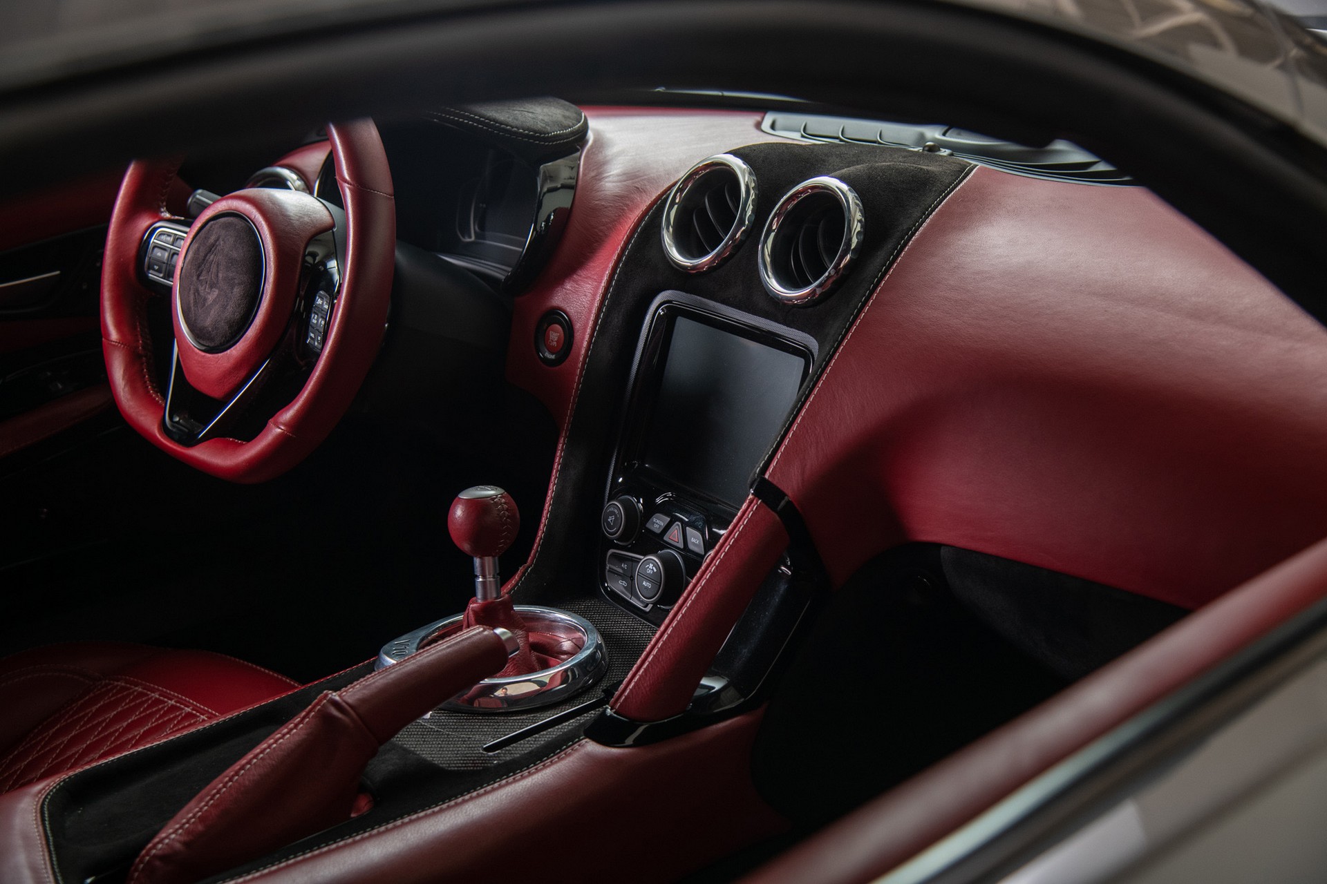 VLF Force 1 V10 (2018) – Interior