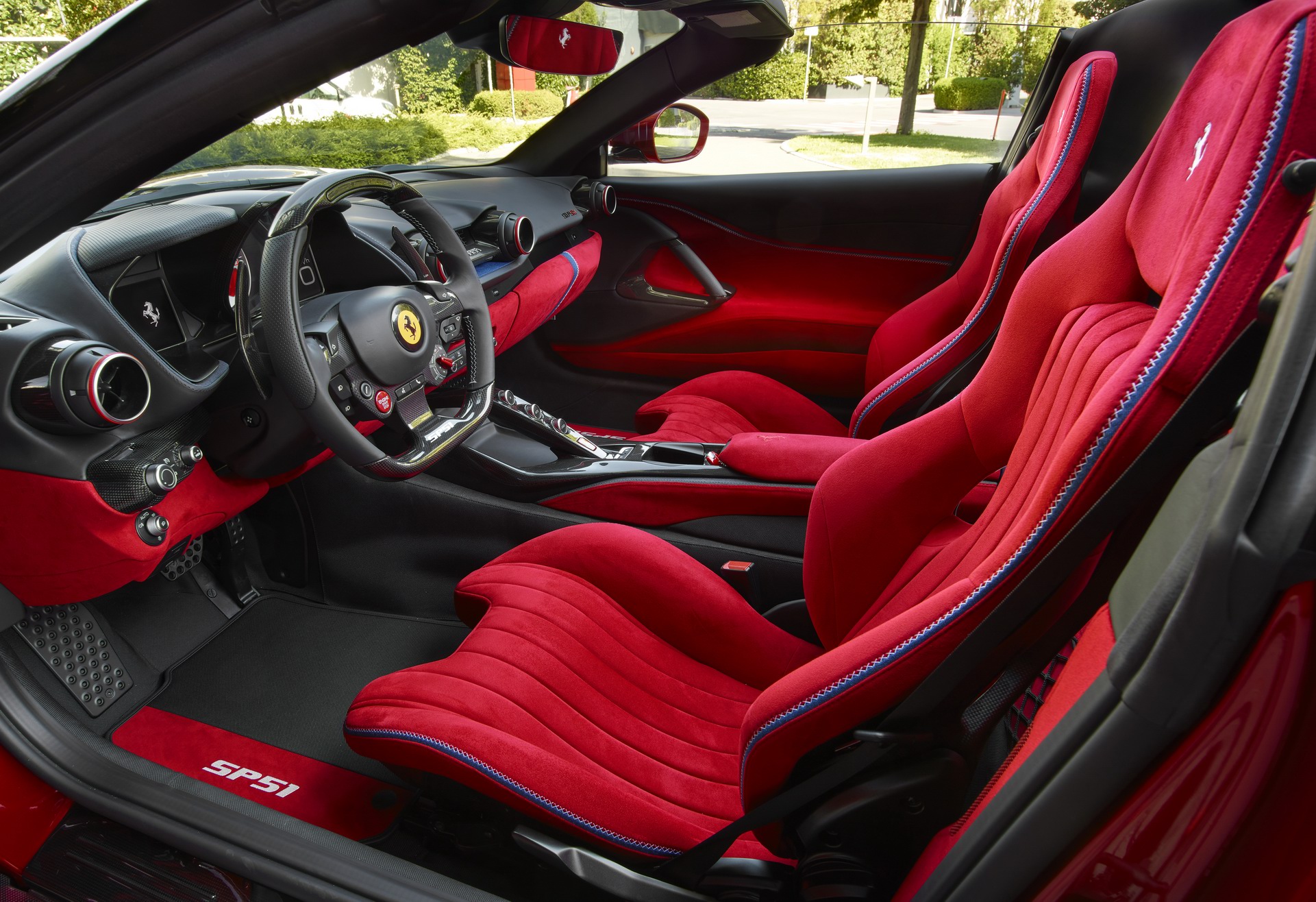 Ferrari SP51 (2022) – Interior