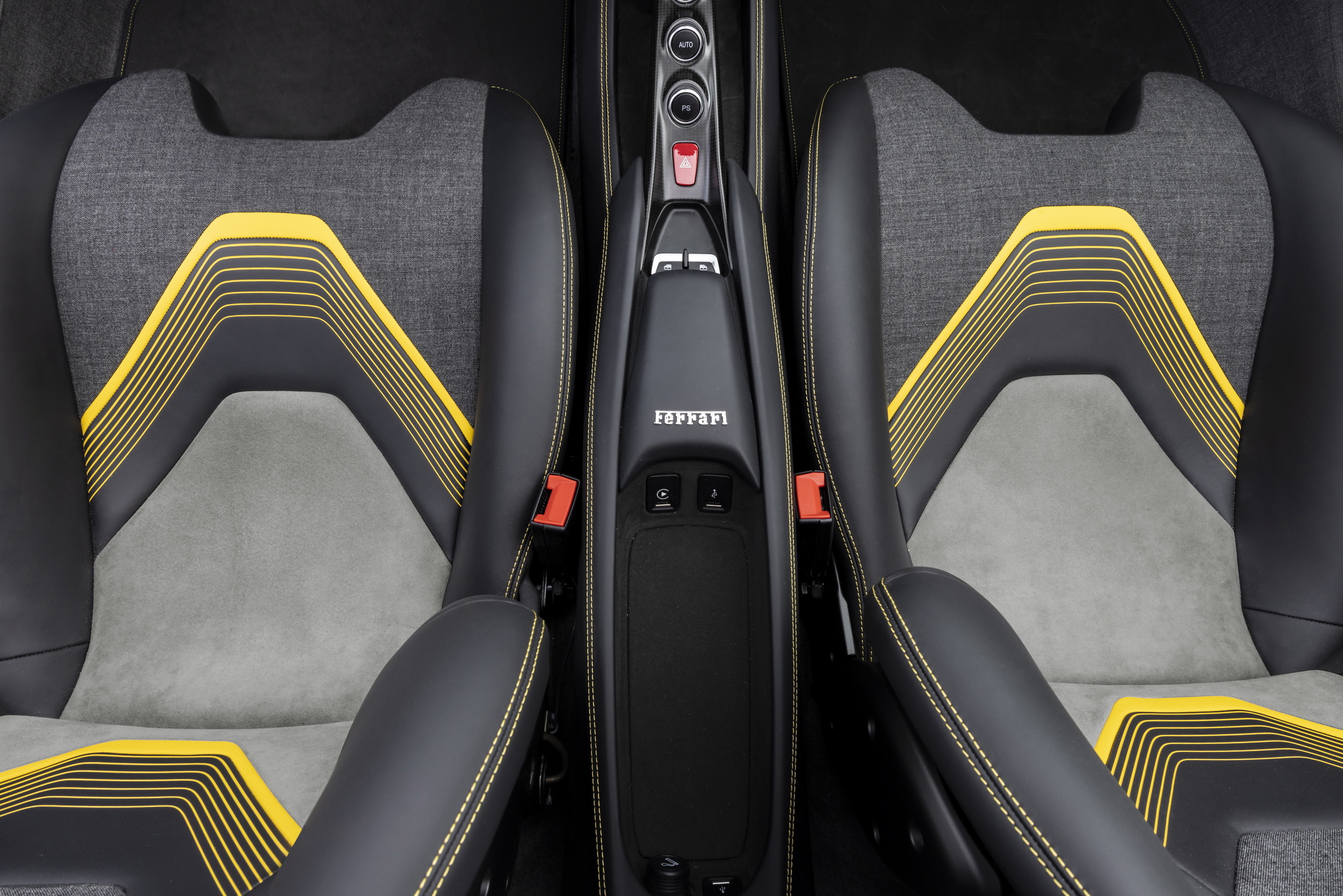 Ferrari HC25 (2026) – Interior