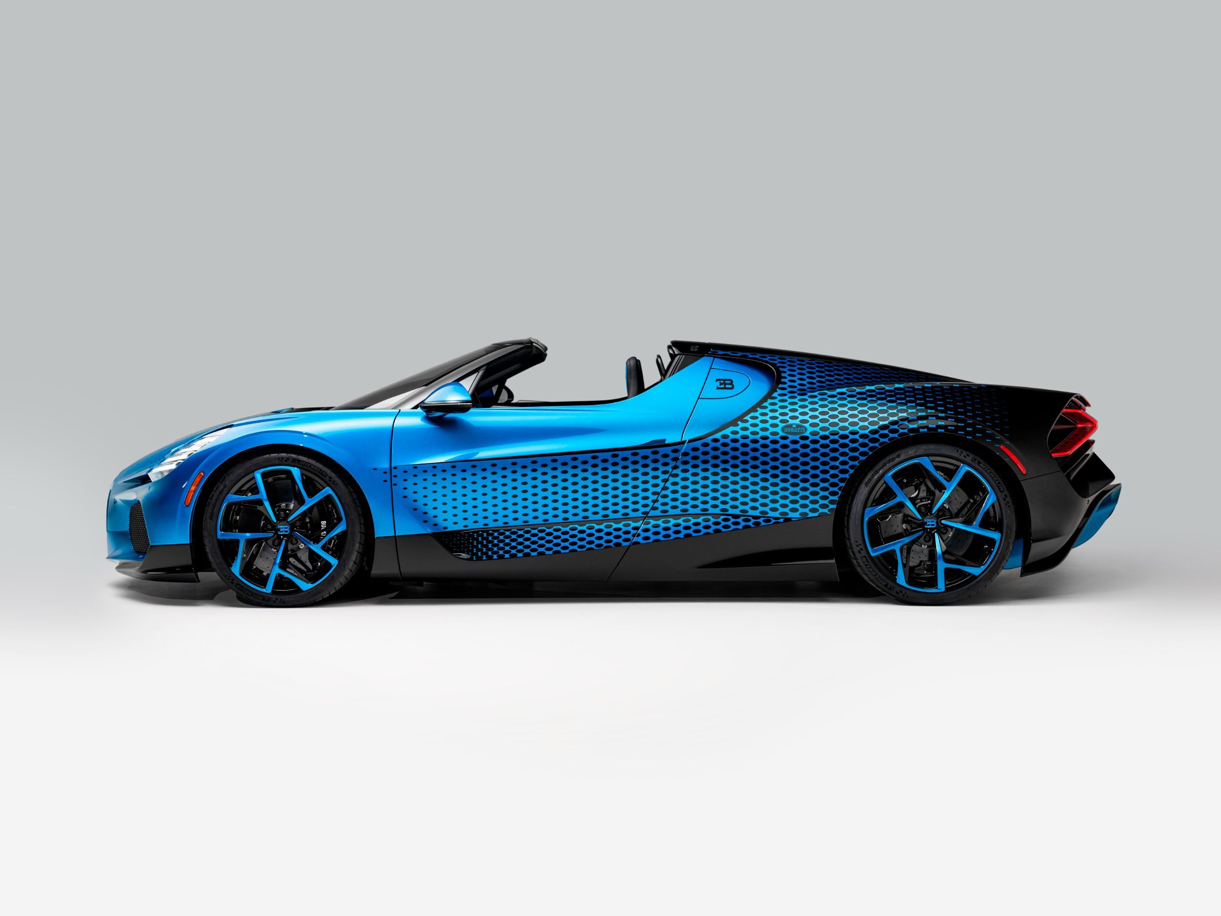 Bugatti W16 Mistral Fly Bug (2026 )