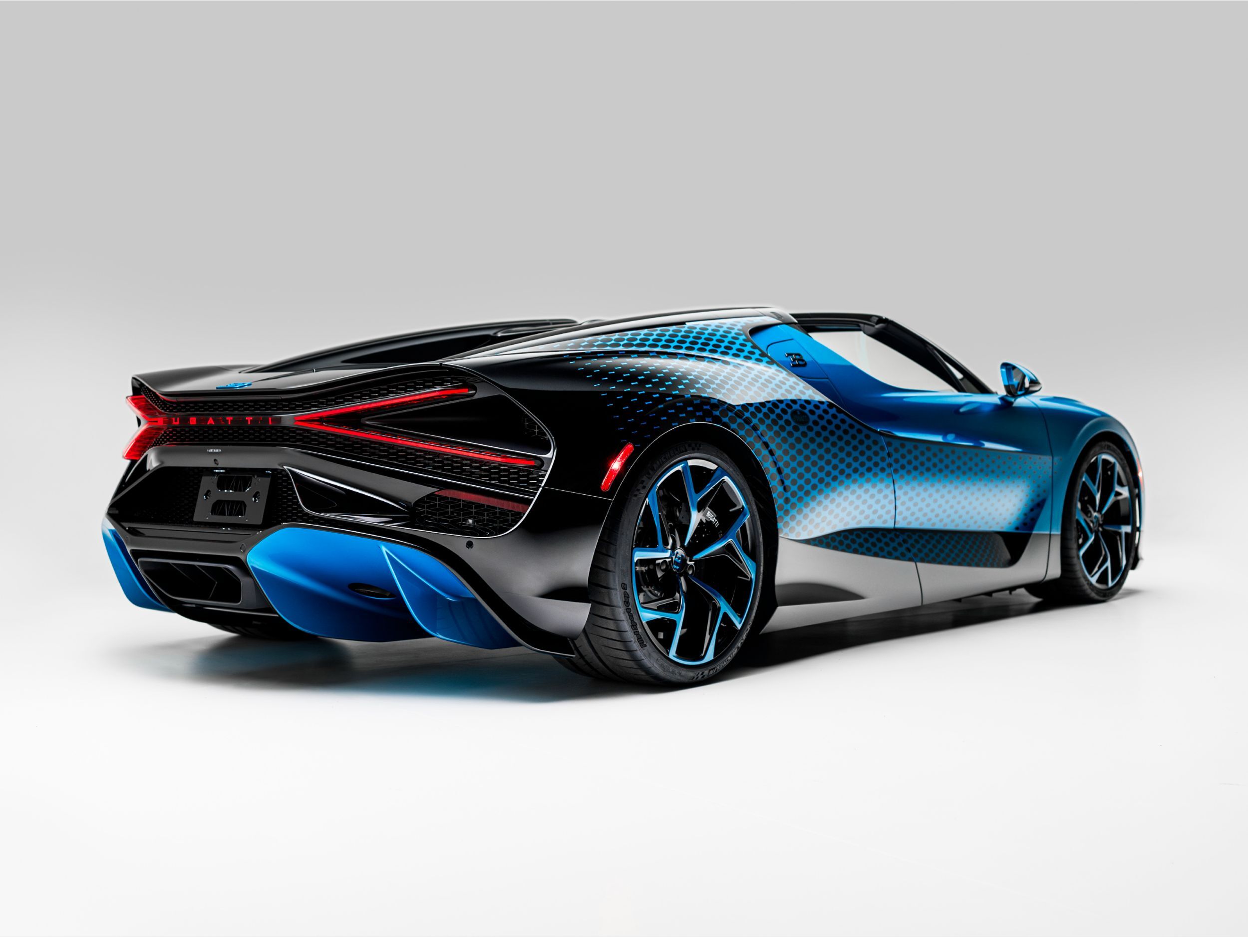 Bugatti W16 Mistral Fly Bug (2026 )