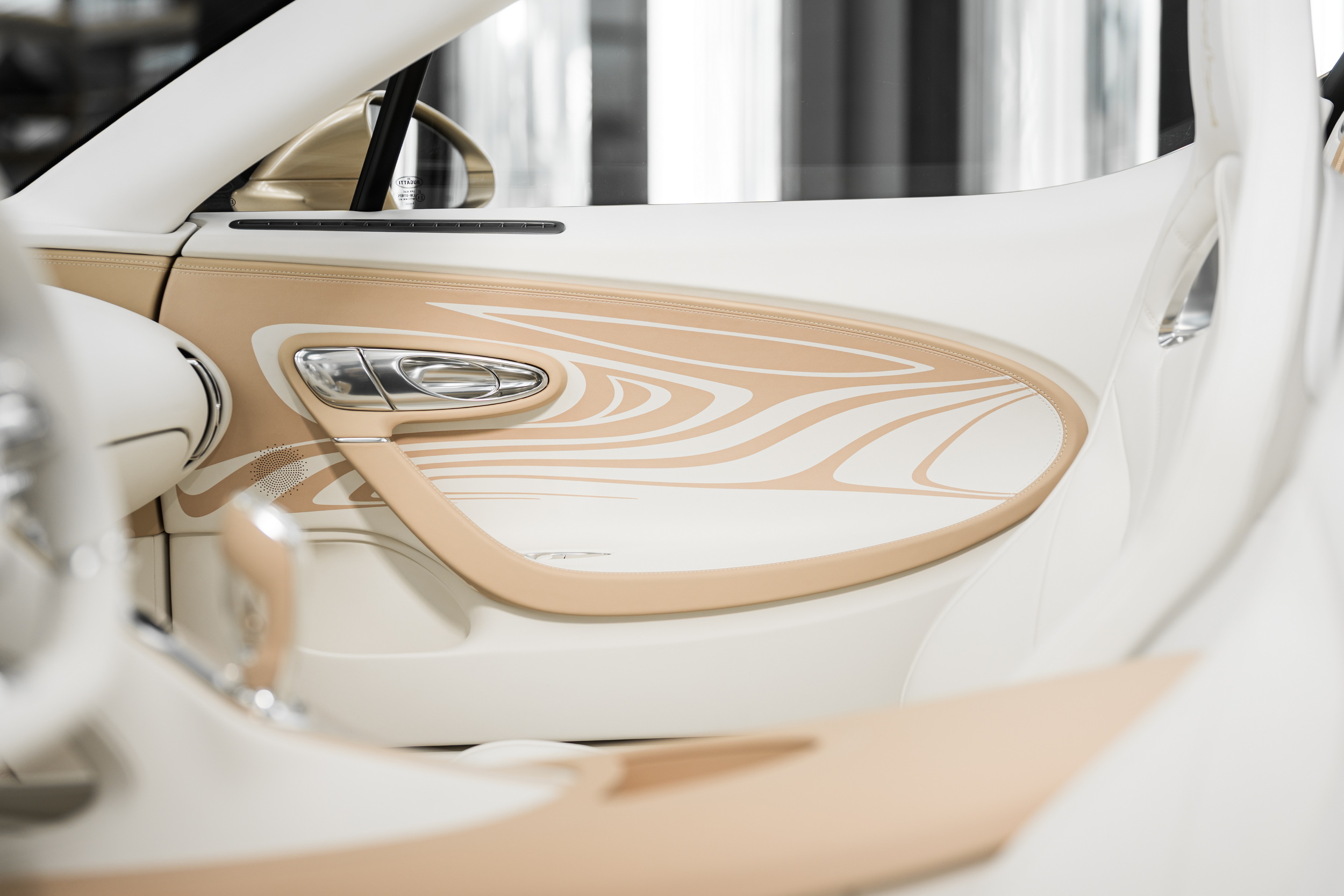 Bugatti W16 Mistral La Perle Rare (2026)