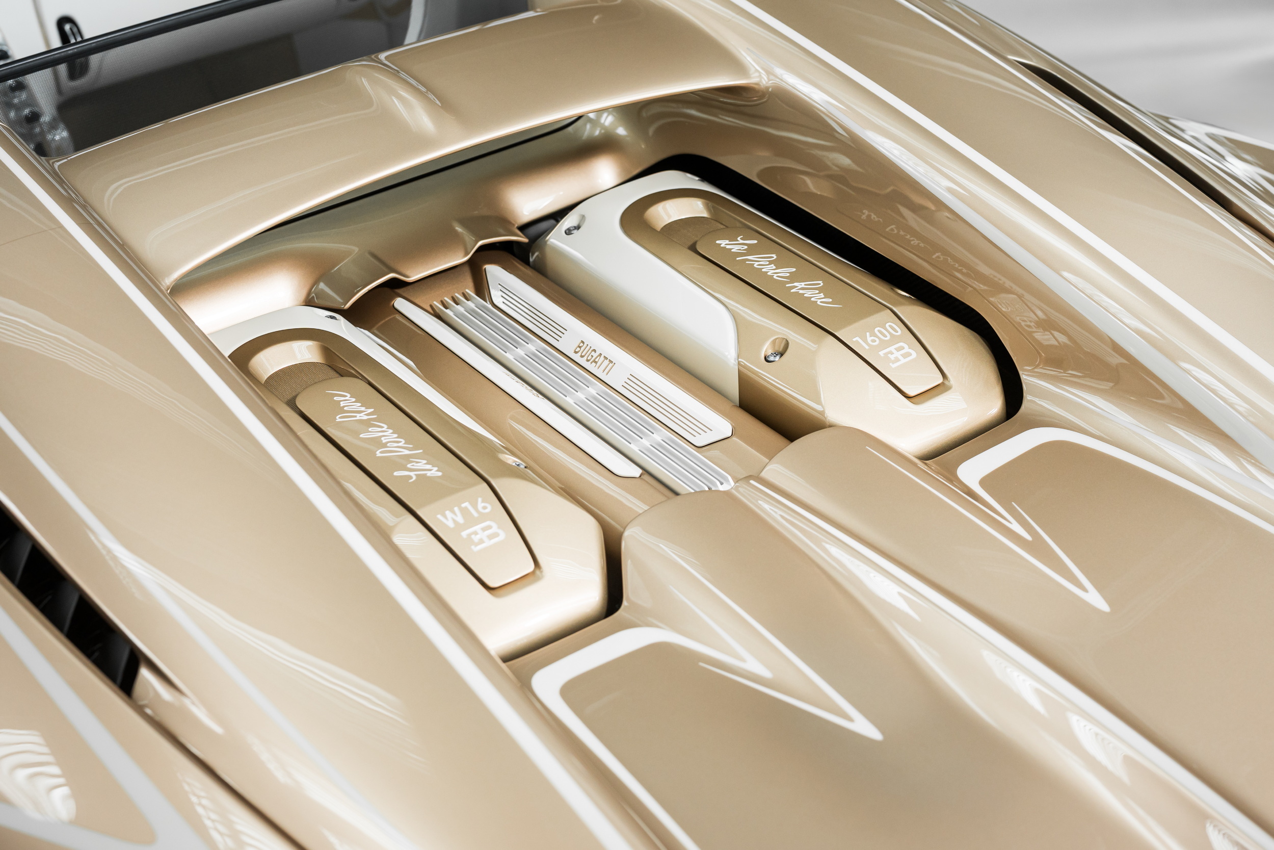 Bugatti W16 Mistral La Perle Rare (2026)