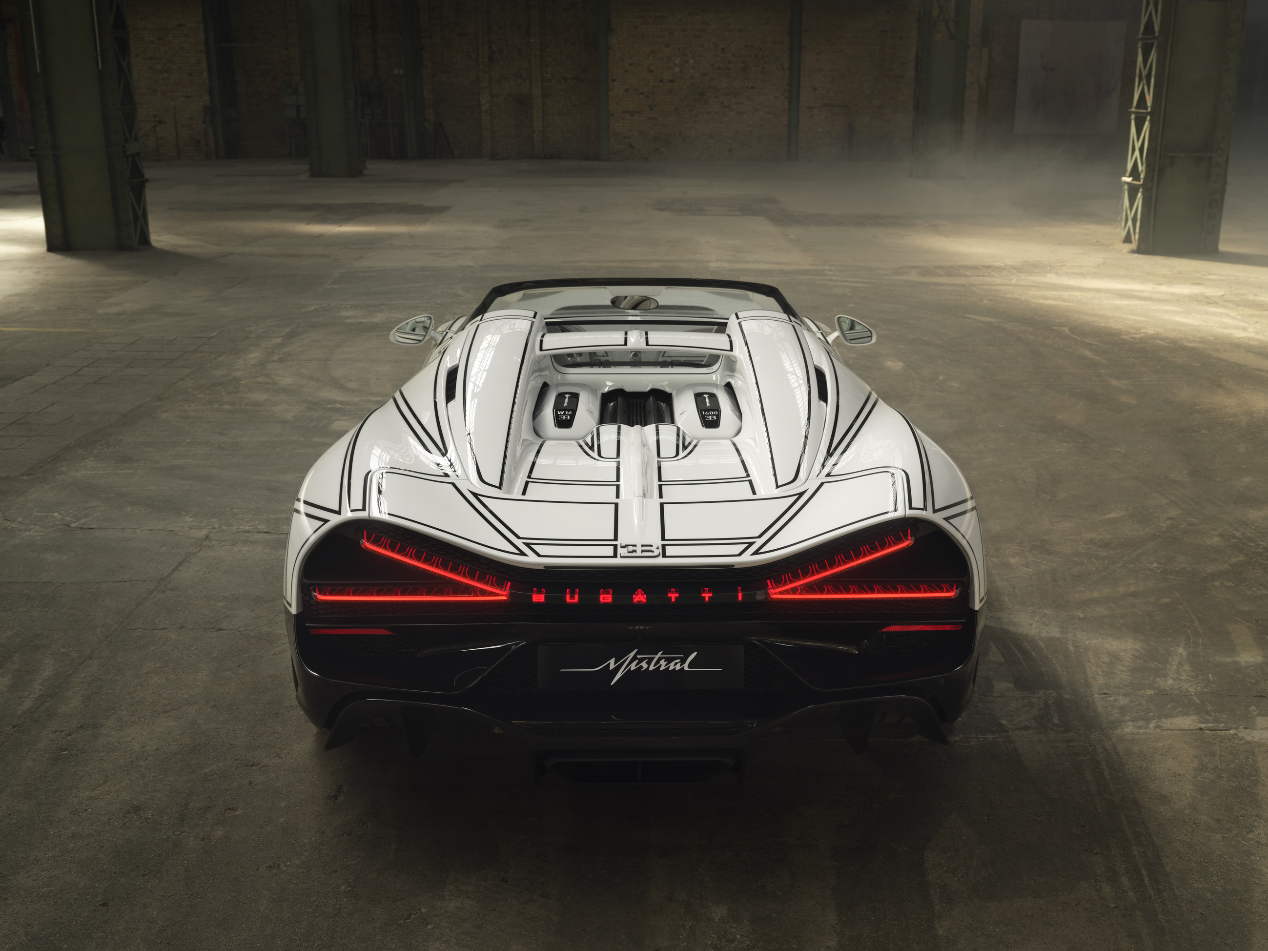 Bugatti W16 Mistral Blanc Éternel (2026)