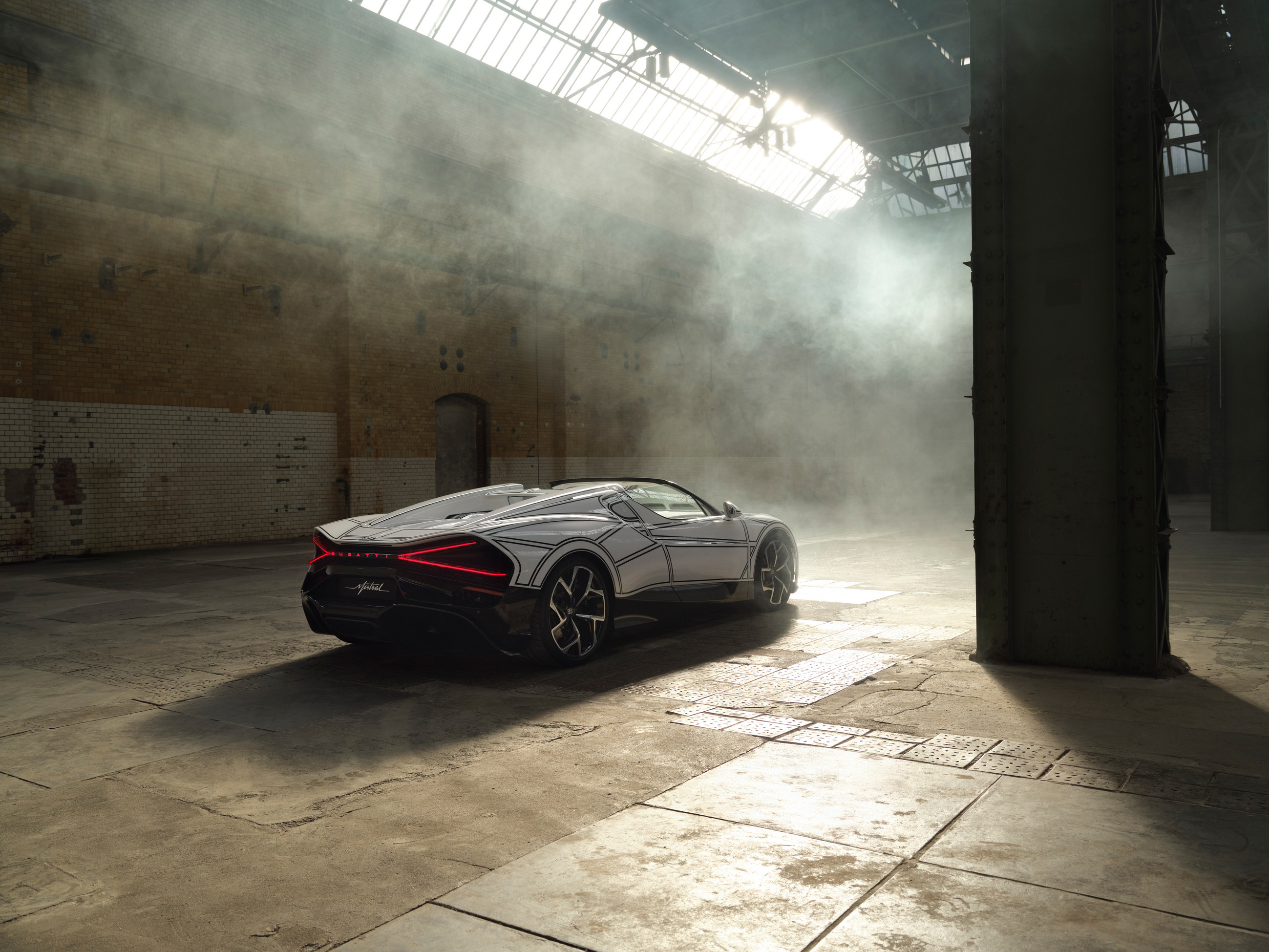 Bugatti W16 Mistral Blanc Éternel (2026)