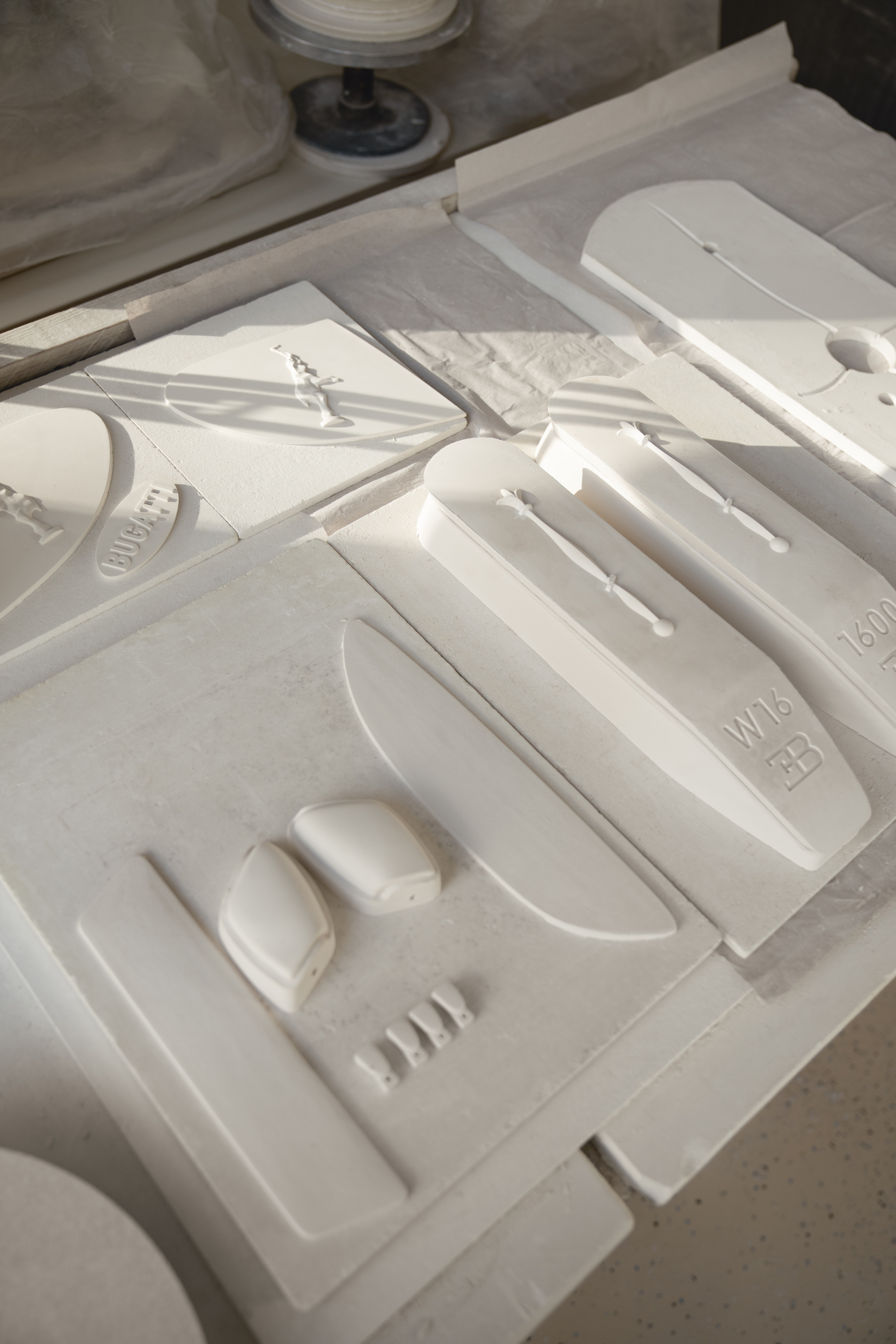 Bugatti W16 Mistral Blanc Éternel (2026)