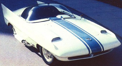 Simca Special (Ghia), 1958 - One of Virgil Exner Jr.'s cleanest designs had a fully transparent canopy that tilted forward from a hinge on the cowl. The car was so low it had no doors.
