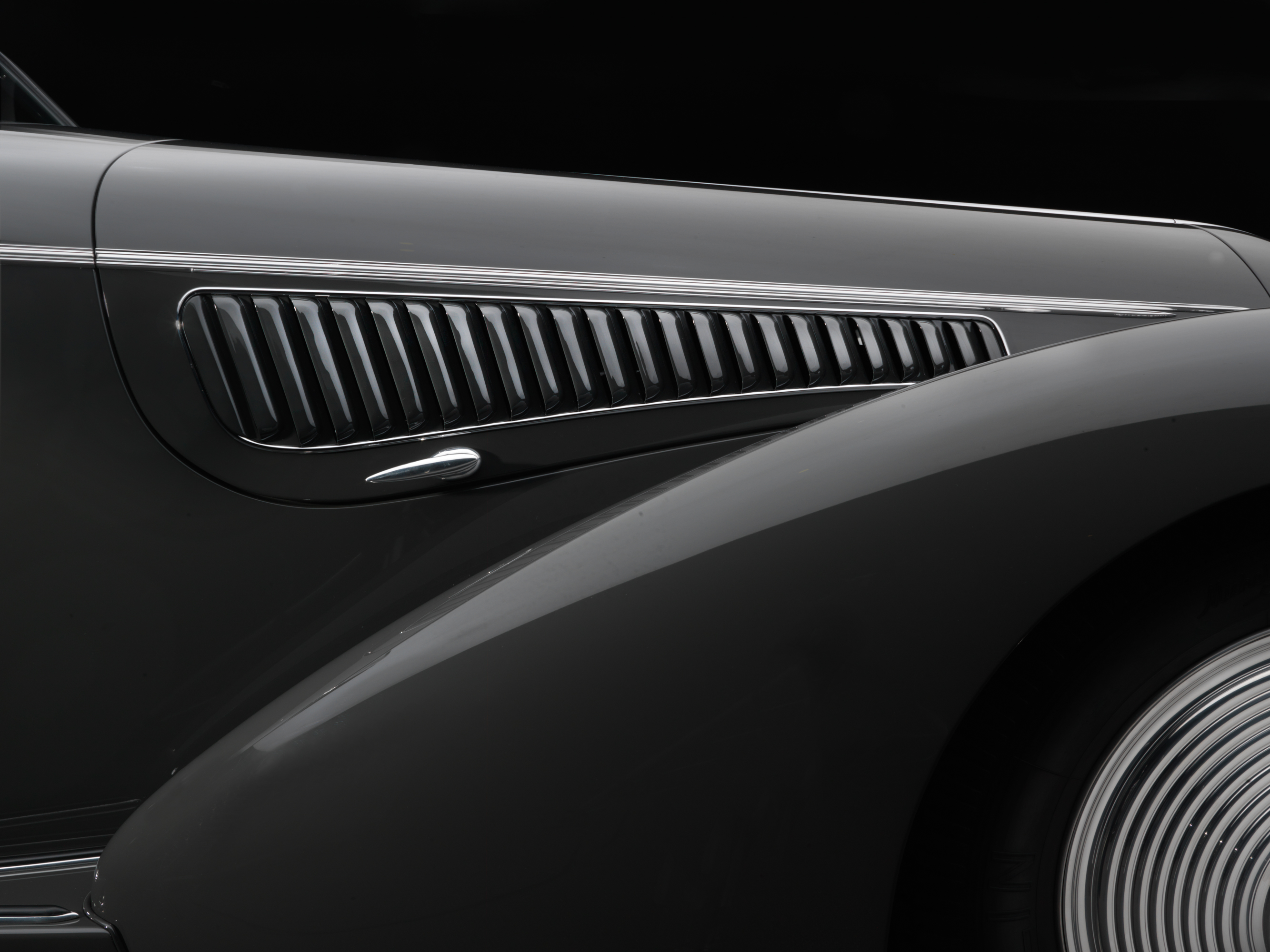 Alfa Romeo 8C 2900 B Lungo Berlinetta (Touring), 1938 - Hood Detail - Photo: Keith W. Grey