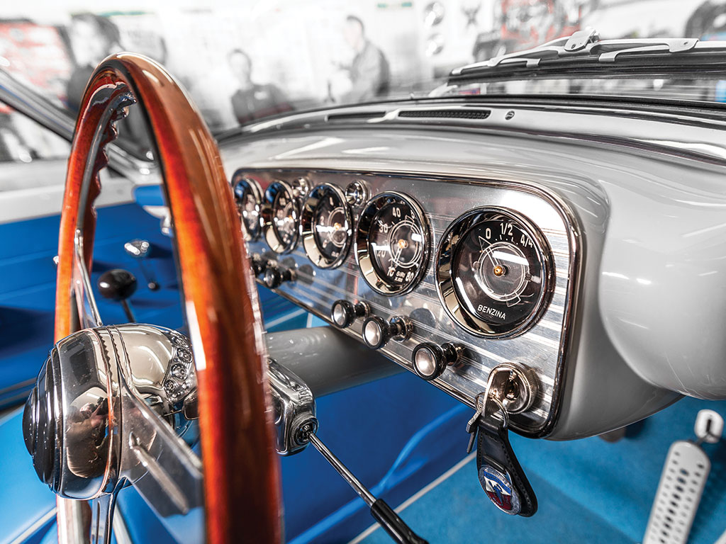 Abarth Fiat 1100 (Ghia), 1953 - Interior - Photo: RM Sotheby's