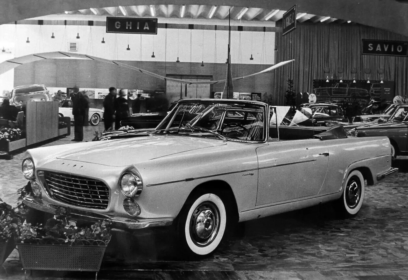 Fiat 2100 Cabriolet Lusso quattro posti (Viotti) – Turin'60