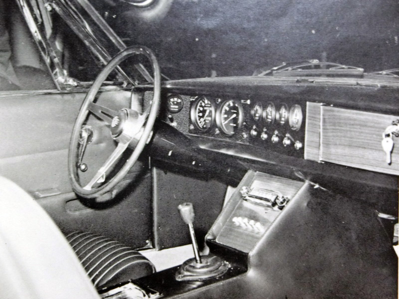 Isuzu 117 Sport (Ghia), 1966 - Interior (Left-hand drive)