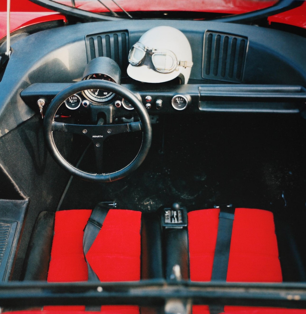 Abarth 2000 (Pininfarina), 1969 - Interior