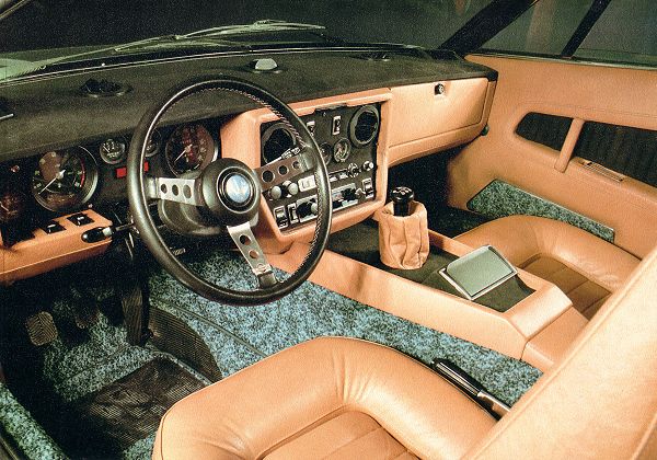 Maserati Khamsin (Bertone), 1972 - Interior photo from original factory brochure