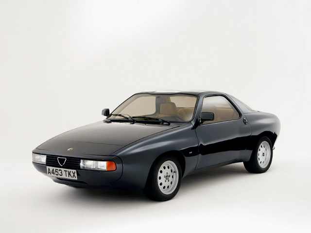 Alfa Romeo Zeta Sei (Zagato), 1983 - All the classic Zagato trade-marks have been woven in, like the buxom double-bubble roof bulges and side windows that extend up into the roof