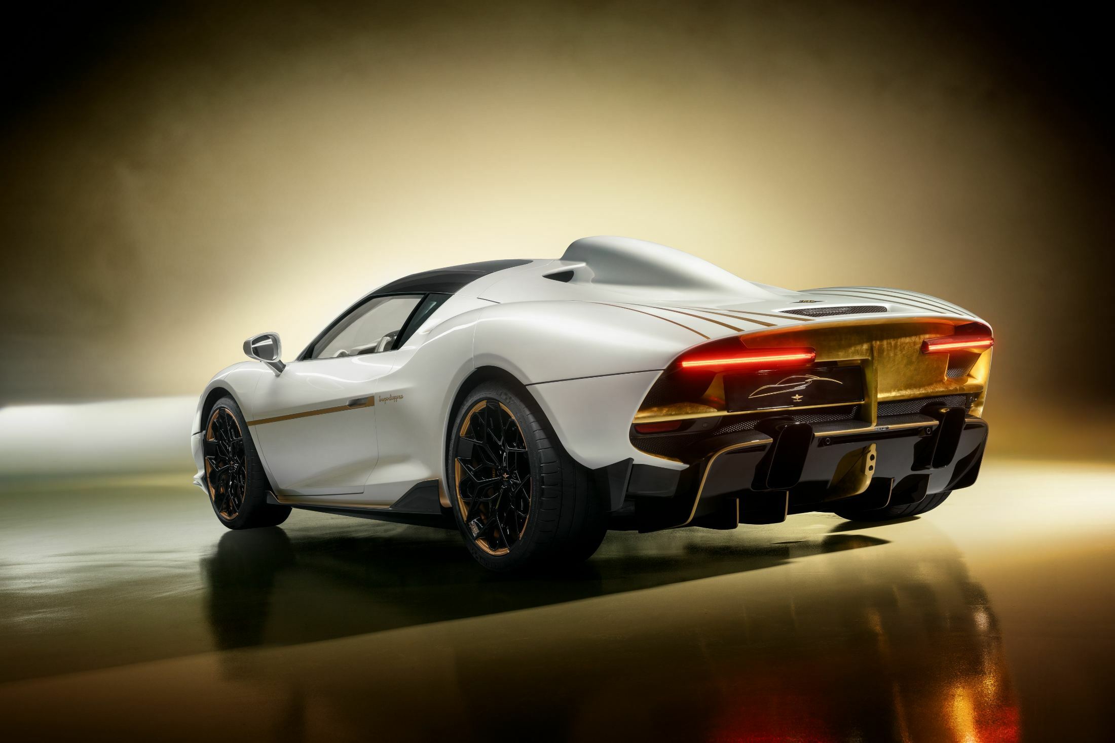 Touring Superleggera Arese RH95 Vento D’Oro, 2024