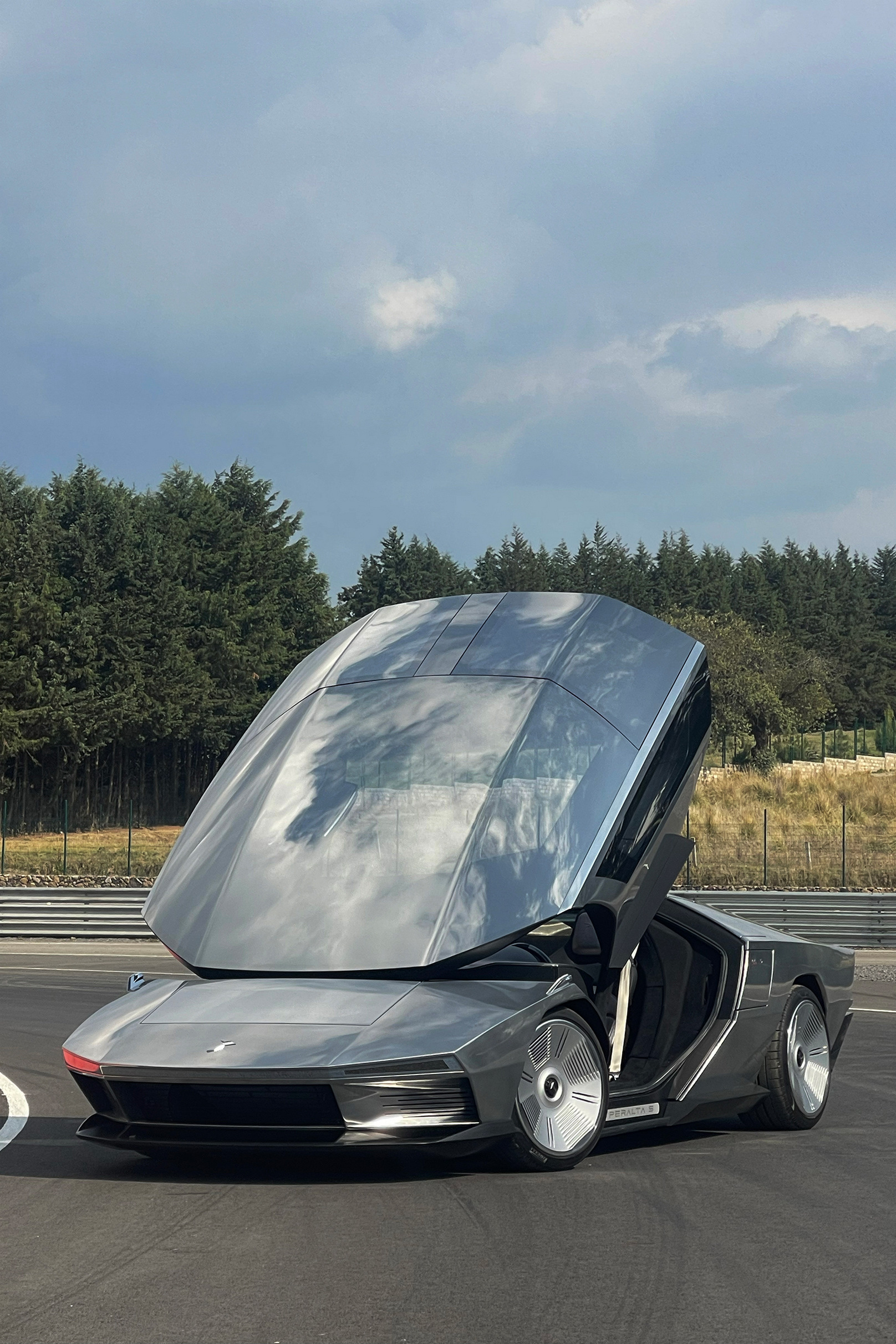 GFG Style Peralta S, 2025