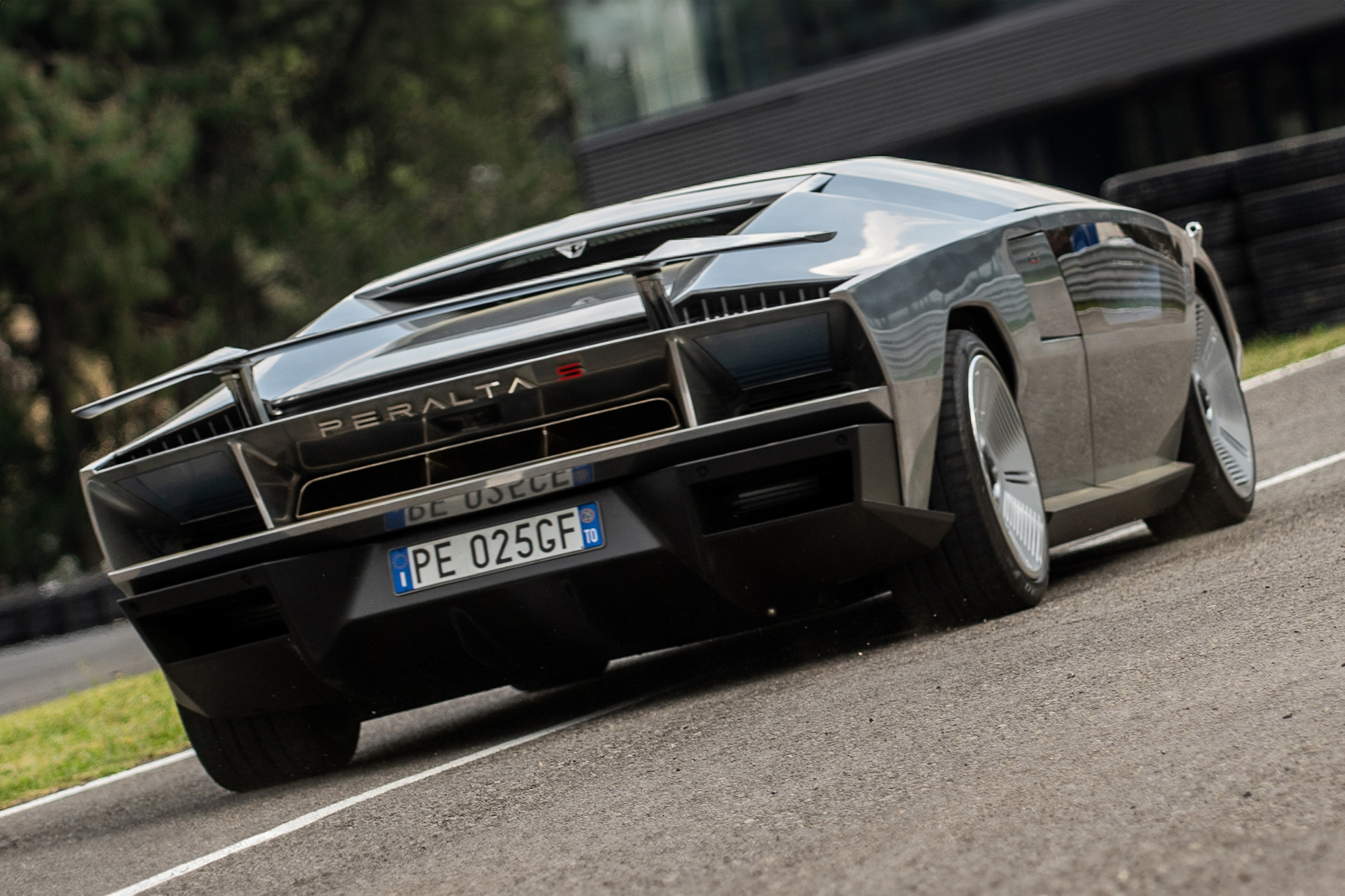 GFG Style Peralta S, 2025